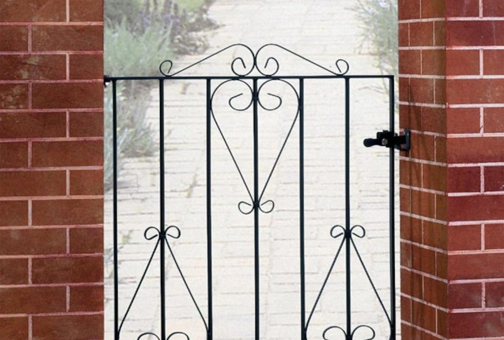 Classic Scroll Metal Garden Gate 914mm High