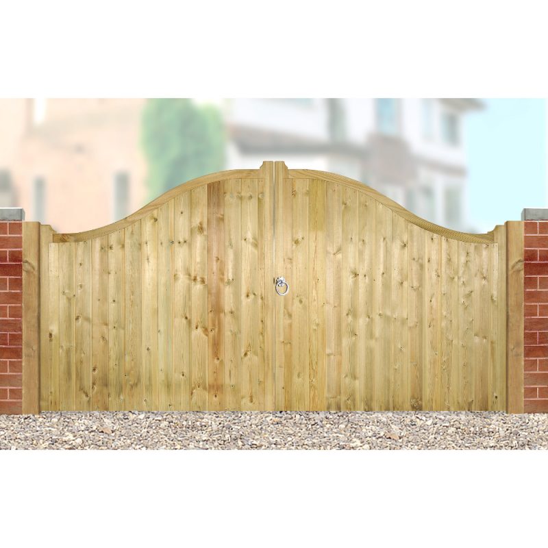 Drayton Shaped Top Wooden Driveway Gates 1250mm High