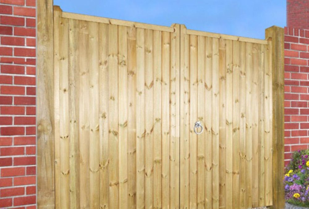 Drayton Square Top Wooden Estate Driveway Gates 1800mm High